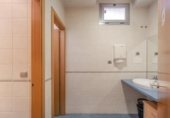 Oficina en venta con 223m² en Madrid, en la zona de Argüelles, Calle de Ferraz foto