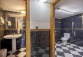 154m² cafétéria pour vente à Grenade, dans le quartier de Villarejo, Carretera de Málaga photo