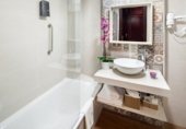 2354m² hôtel pour vente à Cómpeta, Avenida de Torrox photo