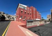 Local comercial en venta con 300m² en Torrevieja, Avenida Alfred Nobel foto