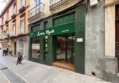 Local comercial en venta con 140m² en Badajoz foto
