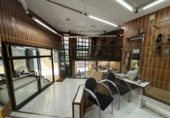 Local comercial en venta con 140m² en Badajoz foto