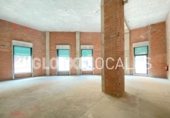 102m² locaux commerciaux pour location à Barcelone, dans le quartier de el Guinardó, Carrer de Varsòvia photo