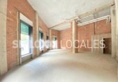 102m² locaux commerciaux pour location à Barcelone, dans le quartier de el Guinardó, Carrer de Varsòvia photo