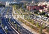 102m² locaux commerciaux pour location à Barcelone, dans le quartier de el Guinardó, Carrer de Varsòvia photo