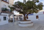 Local comercial en venta con 45m² en Nerja foto