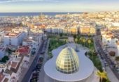 250m² building for sale in Estepona photo