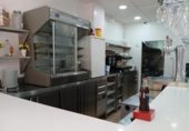 Local comercial en venta, traspaso con 95m² en Sevilla, en la zona de La Oliva, Poeta Manuel Benítez Carrasco foto