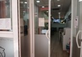 Local comercial en venta, traspaso con 95m² en Sevilla, en la zona de La Oliva, Poeta Manuel Benítez Carrasco foto