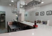 Local comercial en venta, traspaso con 95m² en Sevilla, en la zona de La Oliva, Poeta Manuel Benítez Carrasco foto