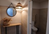 Local comercial en venta, traspaso con 95m² en Sevilla, en la zona de La Oliva, Poeta Manuel Benítez Carrasco foto