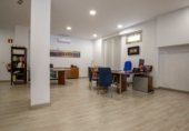 175m² locaux commerciaux pour location à Séville, dans le quartier de Docteur Barraquer-Grupo Renfe-Polyclinique photo