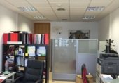 47m² office for rent in Seville, in the area of La Bachillera, Calle ASTRONOMÍA, 1 photo