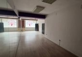 Local comercial en venta con 85m² en Oviedo, en la zona de Pumarín foto