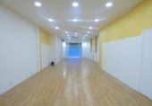 Local comercial en alquiler con 100m² en Manresa, en la zona de Vic - Remei, Carrer Infants foto