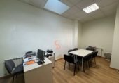 90m² offices for sale in Valladolid, in the area of Bullring photo