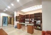 Local comercial en venta con 165m² en Logroño foto