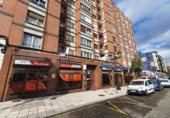 Local comercial en venta con 433m² en Oviedo, en la zona de Pumarín foto