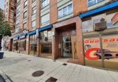 Local comercial en venta con 433m² en Oviedo, en la zona de Pumarín foto