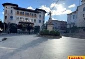 100m² commercial premises for rent in Santander photo