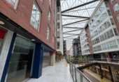 250m² locaux commerciaux pour vente à Saint-Jacques-de-Compostelle, dans le quartier de A Raxeira, Rúa de Lisboa photo