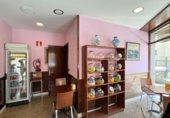 276m² cafétéria pour vente à Tarrasa, Carrer de Mossèn Tatcher photo