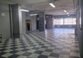 319m² warehouse for sale in Madrid, in the area of Simancas, Calle de Julián Camarillo photo