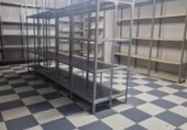319m² warehouse for sale in Madrid, in the area of Simancas, Calle de Julián Camarillo photo