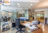 256m² offices for sale in Granada, in the area of Neighborhood of the Virgin, paseo del salon photo