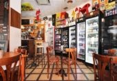 135m² cafeteria for sale in Monserrat, Plaza de la Libertad photo