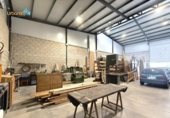 Nau Industrial
en venda
amb 300m² a Badajoz, Carretera Olivenza foto