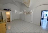 62m² commercial premises for sale in Alayor, Carrer des Banyer photo