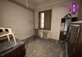 945m² building for sale in Tarragona, Carrer Unió photo