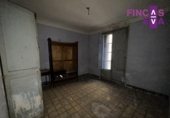 945m² building for sale in Tarragona, Carrer Unió photo