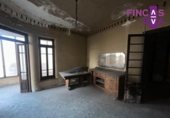 945m² building for sale in Tarragona, Carrer Unió photo
