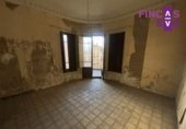 945m² building for sale in Tarragona, Carrer Unió photo