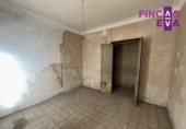 945m² building for sale in Tarragona, Carrer Unió photo