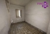 945m² building for sale in Tarragona, Carrer Unió photo