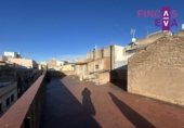 945m² building for sale in Tarragona, Carrer Unió photo