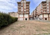 Local comercial en venta con 225m² en Pola de Siero, Calle Sota foto