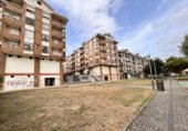 Local comercial en venta con 225m² en Pola de Siero, Calle Sota foto