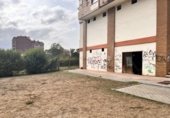Local comercial en venta con 225m² en Pola de Siero, Calle Sota foto