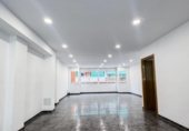 91m² commercial premises for sale in Badalona, in the area of The Health, Carrer de Pau Piferrer photo
