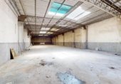 465m² entrepôt industriel pour vente à Madrid, dans le quartier de Casco Histórico de Vallecas, Calle del Monte Aya photo