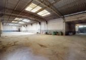 465m² entrepôt industriel pour vente à Madrid, dans le quartier de Casco Histórico de Vallecas, Calle del Monte Aya photo