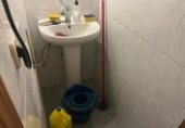 182m² commercial premises for sale in Madrid, in the area of Pueblo Nuevo, Calle del Lago Constanza photo