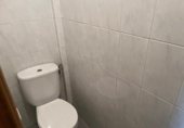 182m² commercial premises for sale in Madrid, in the area of Pueblo Nuevo, Calle del Lago Constanza photo