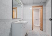 755m² commercial premises for sale in Chirivella, Avenida Virgen de los Desamparados photo