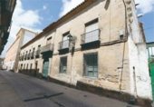 Hotel en venta con 2300m² en Baeza, Calle Jurado de la Parra foto