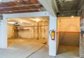 376m² commercial premises for sale in Tarrasa, Carrer de Colom photo